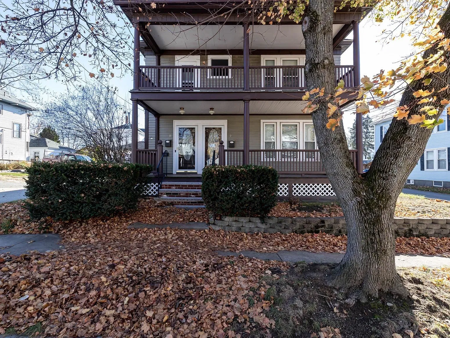 3 bed, 1.0 bath, 1444 sqft, $2,550 — Photo 1