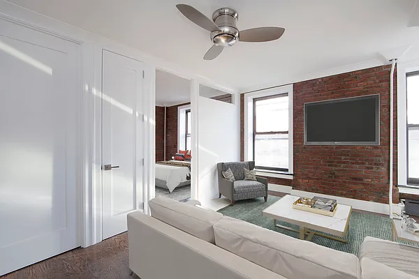 Rented by R New York | media 31