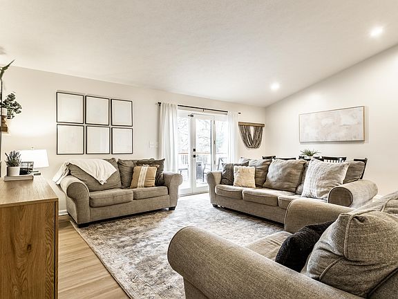 4th image of 4019 Santa Clara Dr