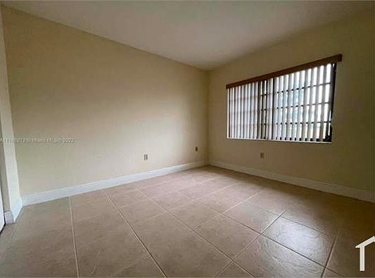 5th image of 10431 N Kendall Dr APT D404