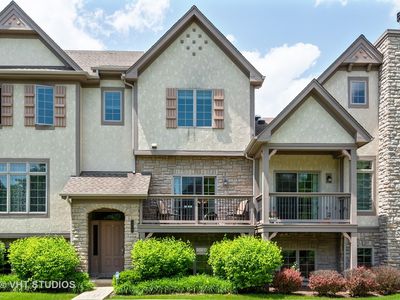 200 Regency Ct #1-2, Wauconda, IL, 60084