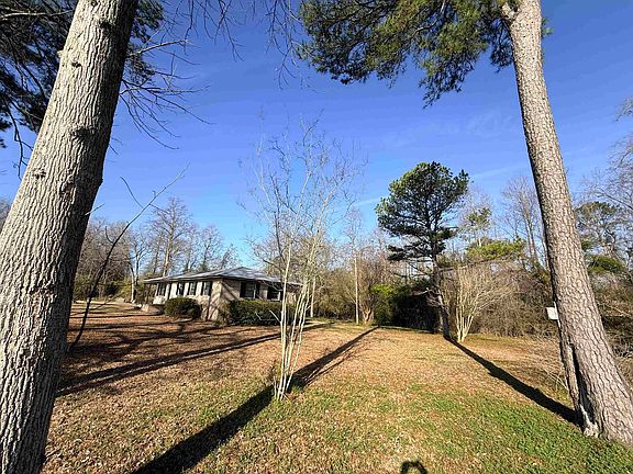 3rd image of 2336 Macedonia Dr.