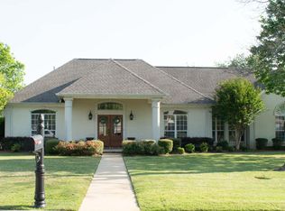 4591 Meadow Ridge Dr, Tupelo, MS 38801