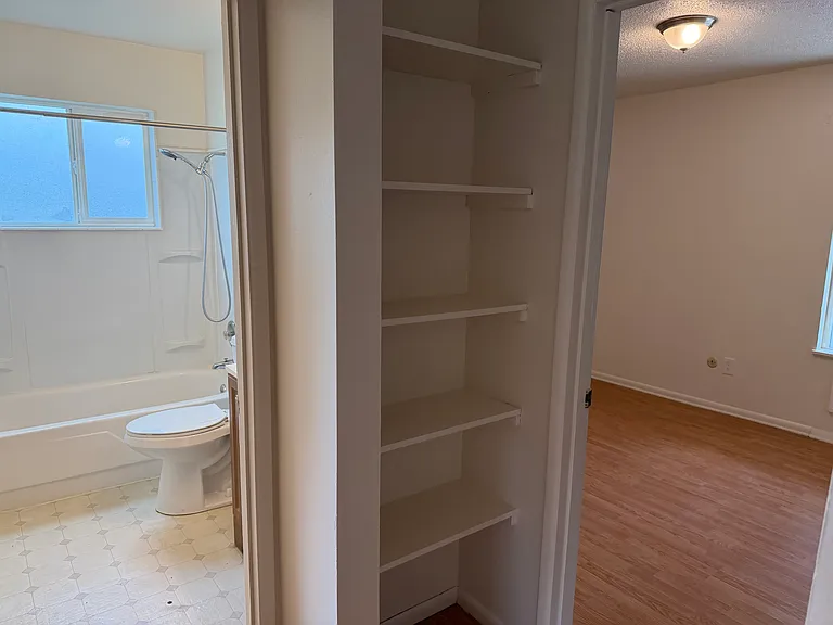 1409 SE Mall St #6 — Photo 14