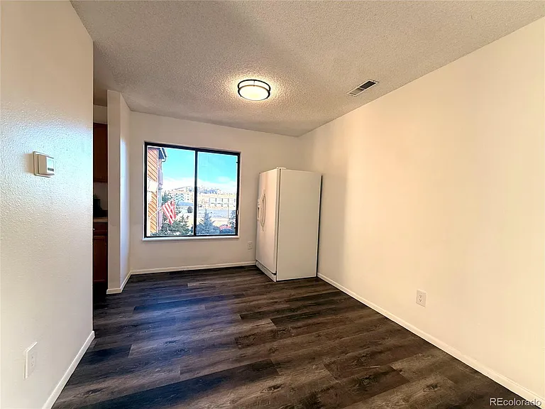 935 Saturn Dr #207 — Photo 5