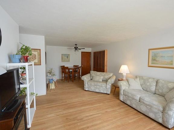 3rd image of 2409 Southdale Dr