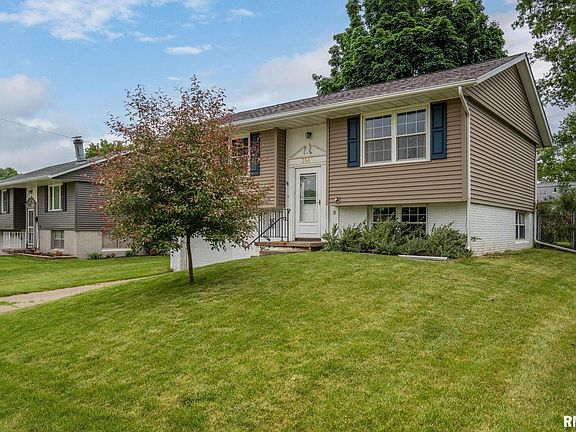 2nd image of 2667 N Elsie Ave