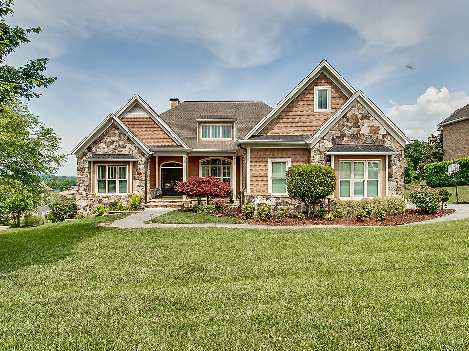 1st image of 1023 Willows Trace Dr