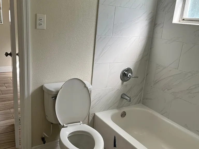 208 Pierce Ave — Photo 8