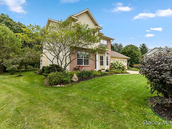 4th image of 9108 Lady Lauren Dr NE