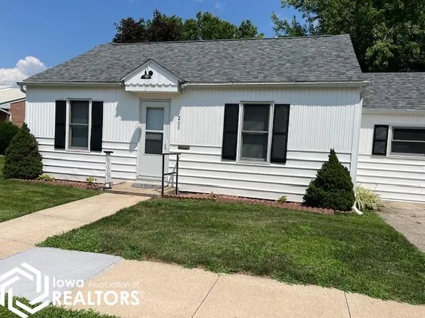 209 S Pine St, New London, IA 52645