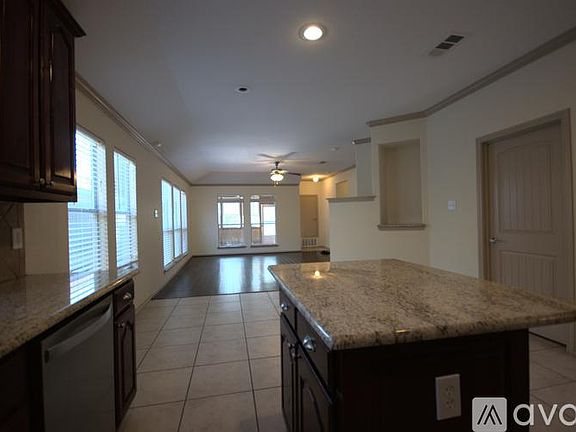 5th image of 9125 Askew St