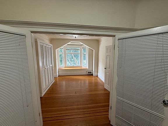 5th image of 728 Taylor St APT 2