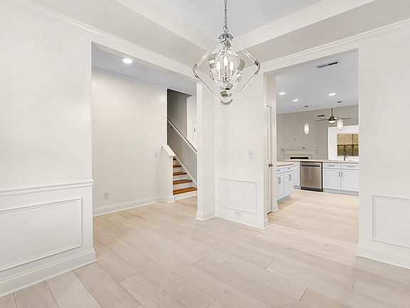 3rd image of 3693 Davis Cup Dr