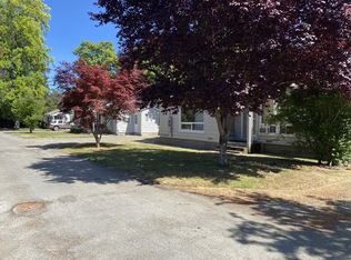 307 Tussey Ln #B, Grants Pass, OR