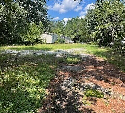 4th image of 8696 Little Hickory Circle NE