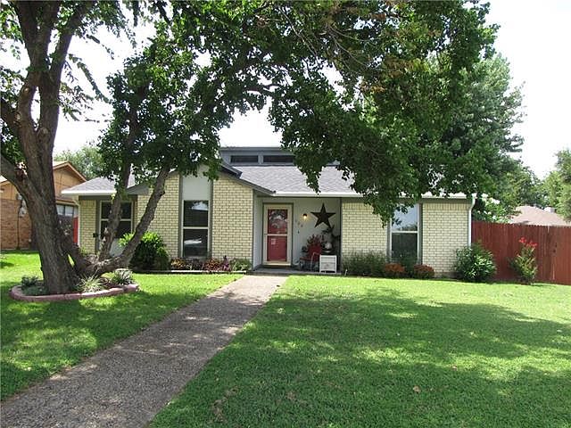 1st image of 600 Evelyn Ln
