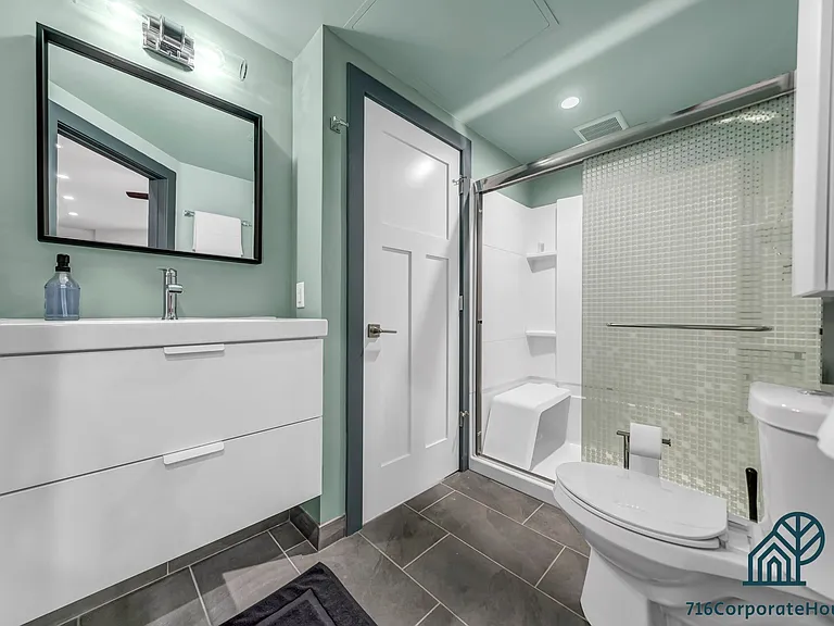 44 E Utica St #2B — Photo 9
