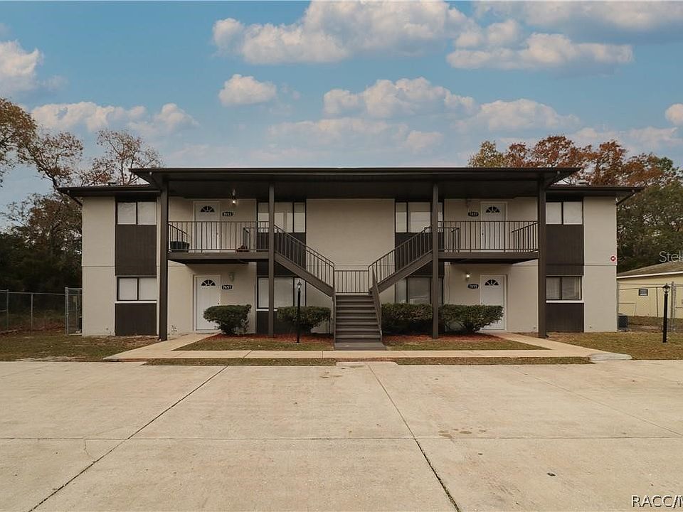 1st image of 7851 Pinehurst Dr
