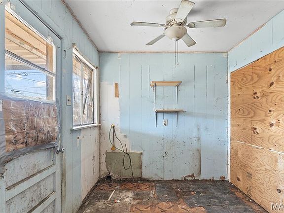5th image of 9226 Bataan Dr