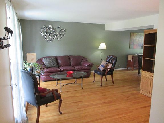 5th image of 802 Aspen Dr
