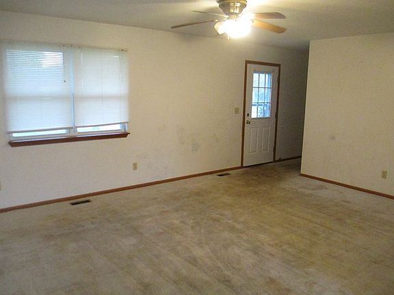 2nd image of 1280 Grenada Dr