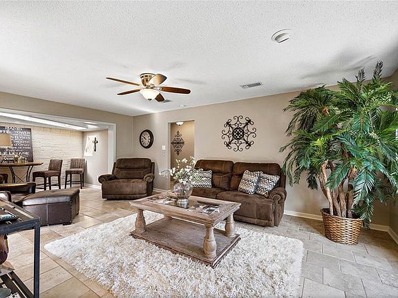 5th image of 3405 Meadowville Dr
