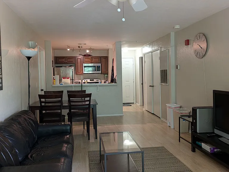 4000 SW 23rd St #1-306 — Photo 3