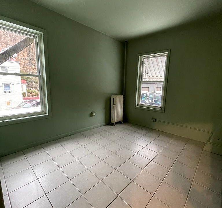 2nd image of 56 Orange Ave #8R