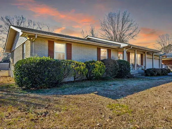 1733 Pleasant Grove Dr NE, Dalton, GA 30721