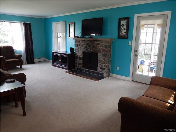 2nd image of 5498 Meadow Dr