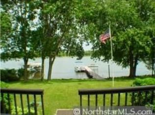 4250 Woodhill Dr, Loretto, MN 55357