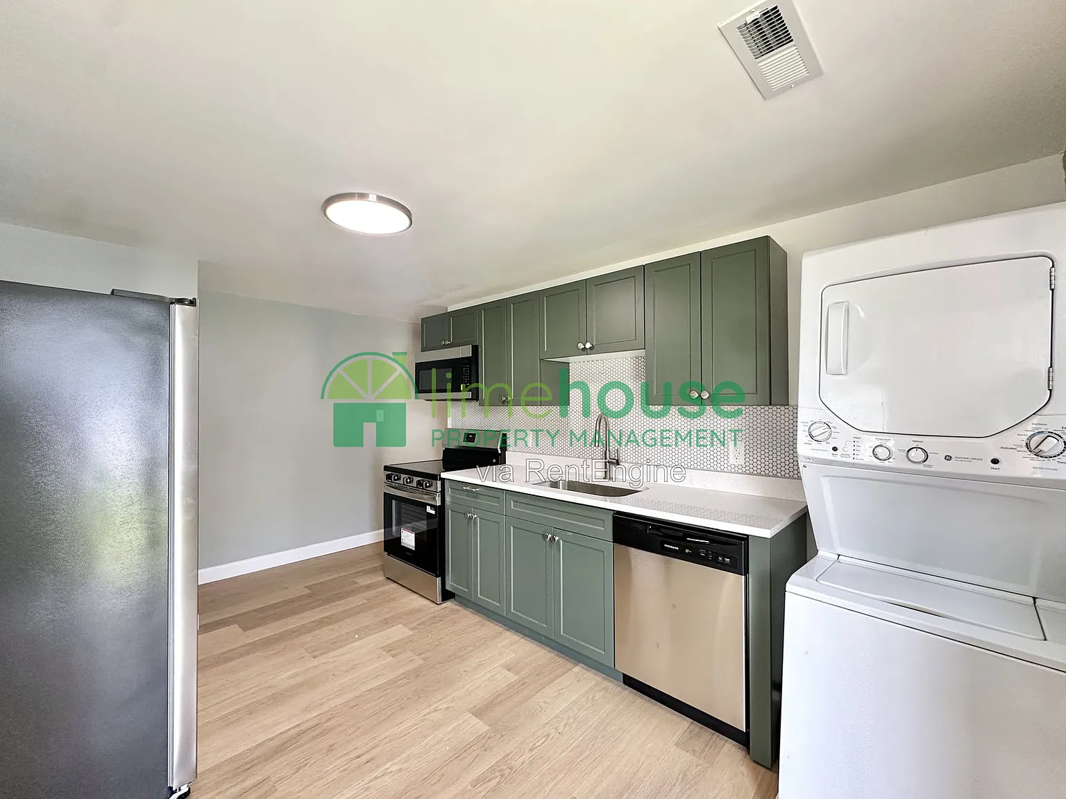 2 bed, 1.0 bath, $1,200 — Photo 4