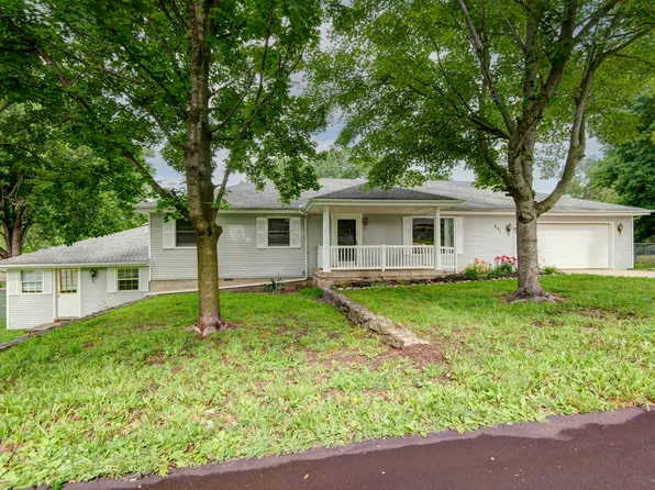 801 N 11th Avenue, Ozark, MO 65721