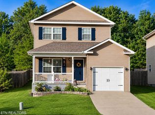 978 Norwood Village Ln, Maryville, TN 37801