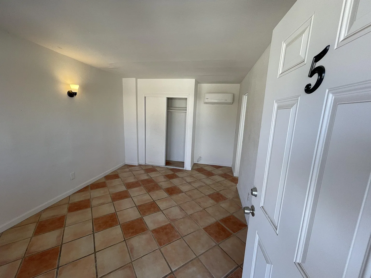 Cahuilla Villas - 5 — Photo 2