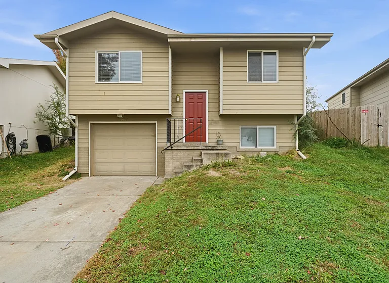 1907 W Apricot Ln — Photo 1