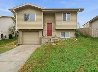 1907 W Apricot Ln, Lincoln, NE 68522