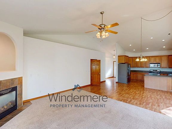 4th image of 2718 Pebble Ct