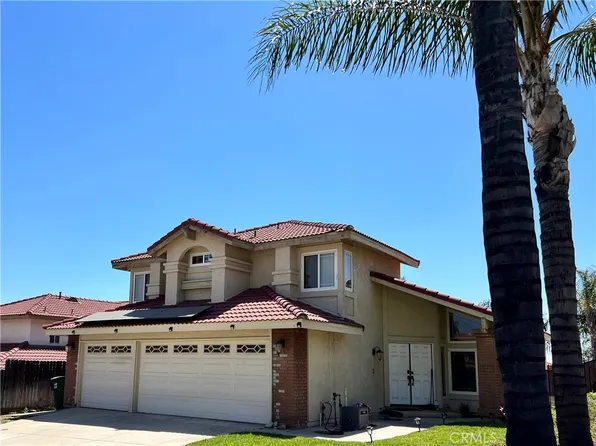 3004 Indian Canyon Ct, Highland, CA 92346