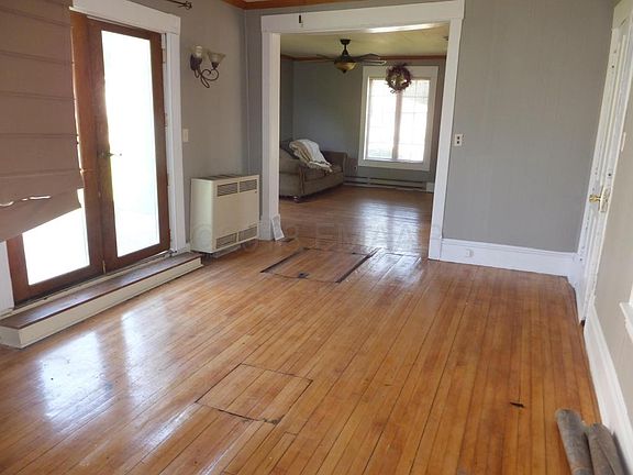 3rd image of 1017 4th Ave N
