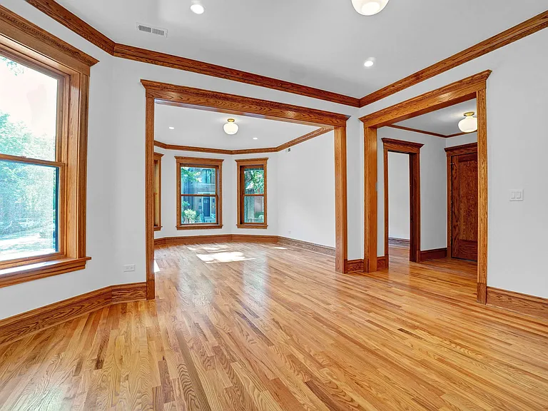 1233 N Hoyne Ave #1 — Photo 15