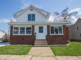 116 Clinton St, Mount Clemens, MI 48043