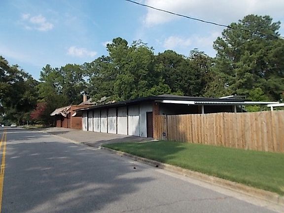 4th image of 1132 Western Ave