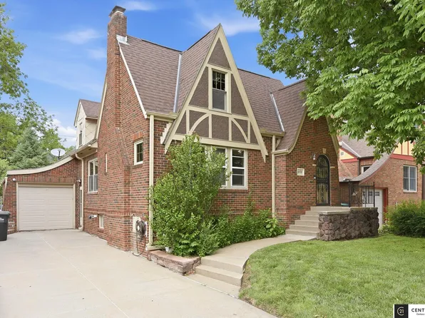 6028 Poppleton Ave, Omaha, NE 68106