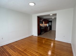 3 Main St #2, Foxboro, MA 02035