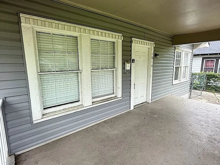 1816 Saint Charles Ave SW — Photo 11