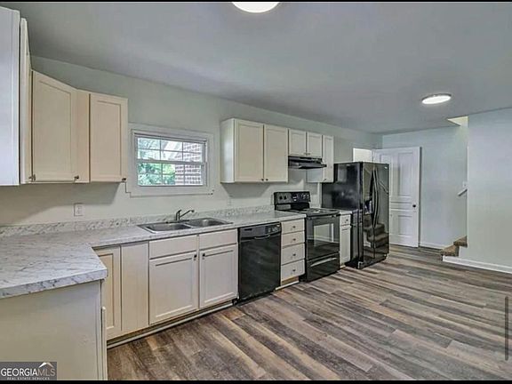 2nd image of 23 E Main St