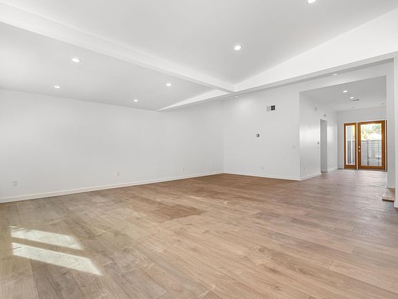 3rd image of 21331 Bellini Dr