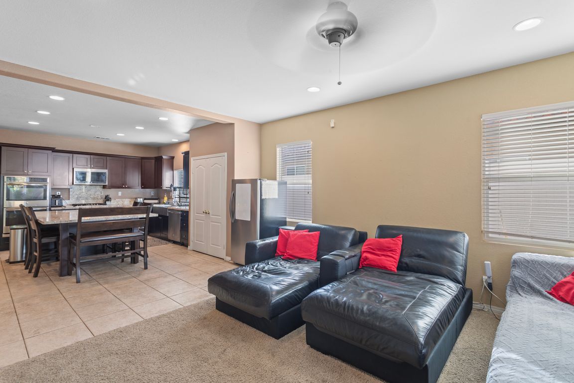 next background image